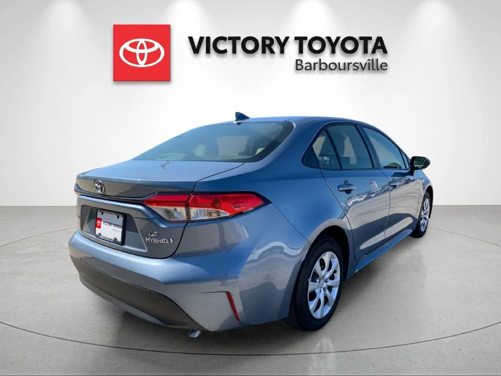 Used 2024  Toyota LE image 7