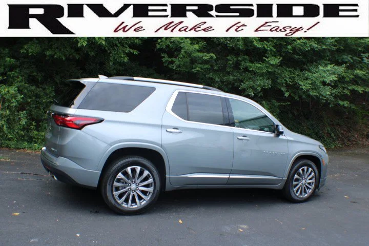 Used 2023 Sterling Gray Metallic Chevrolet Premier image 2