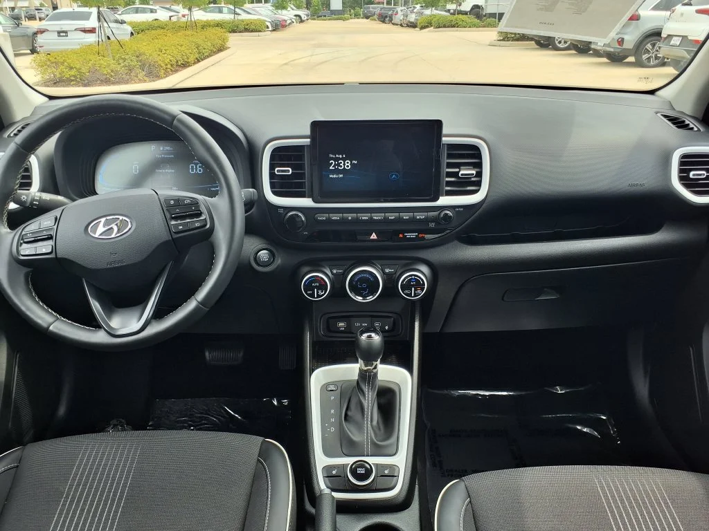 Used 2025 Red Hyundai Limited image 19