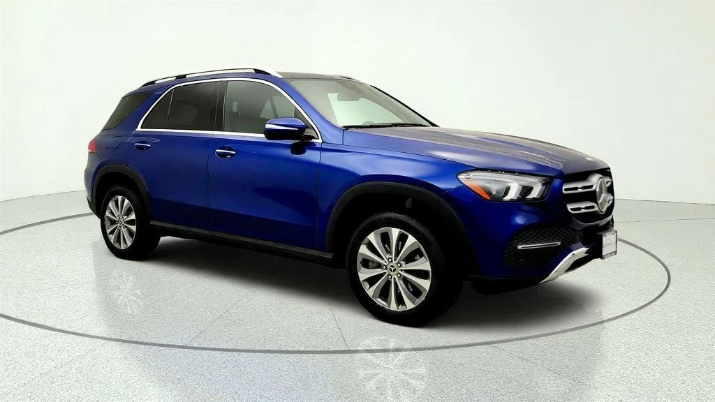 Used 2020 Brilliant Blue Metallic Mercedes-Benz GLE 350 4MATIC® SUV w/ Burmester Audio & Premium Pkg image 3
