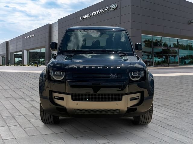 New 2026 Santorini Black Land Rover S image 8