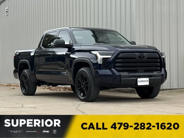 Used 2023  Toyota SR5 image 1