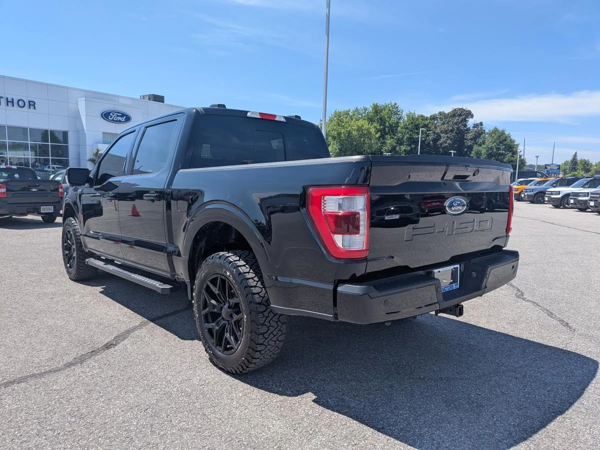 Used 2023 Black Ford Lariat 4wd Supercrew image 9