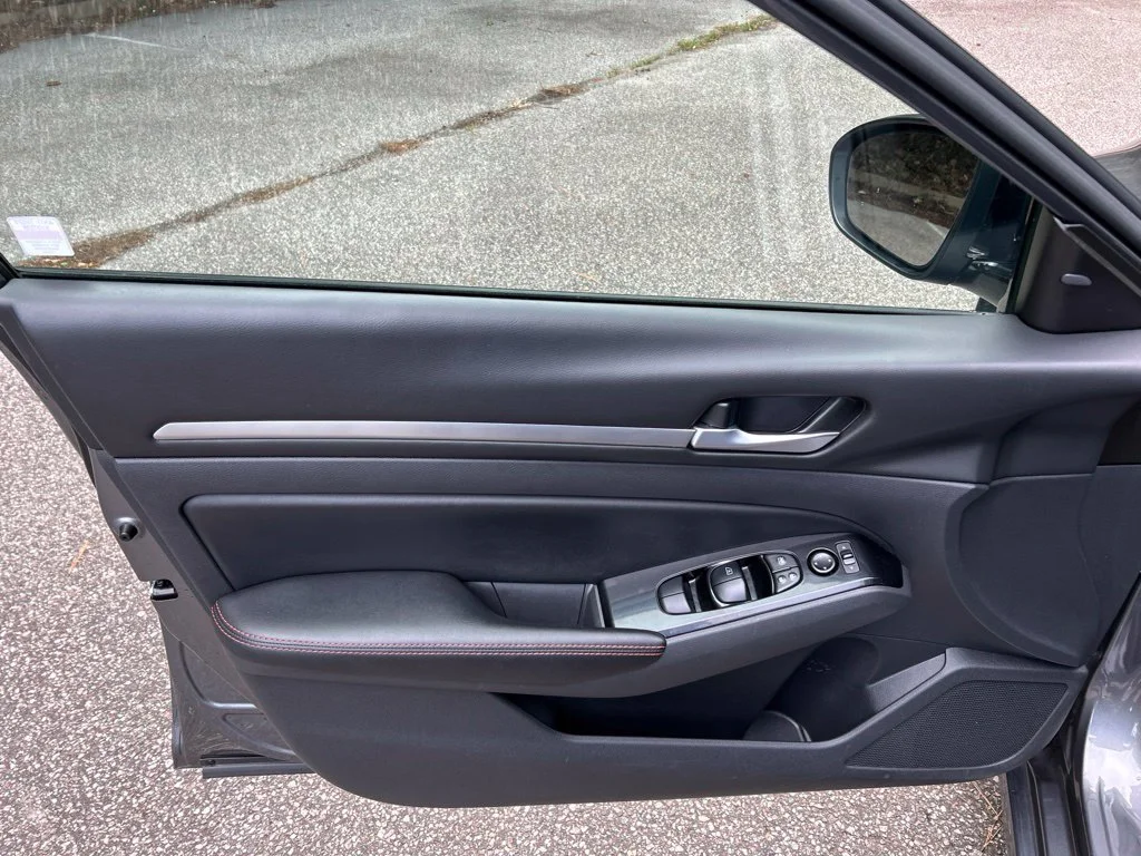 Used 2024 Gray Nissan 2.5 SR image 14