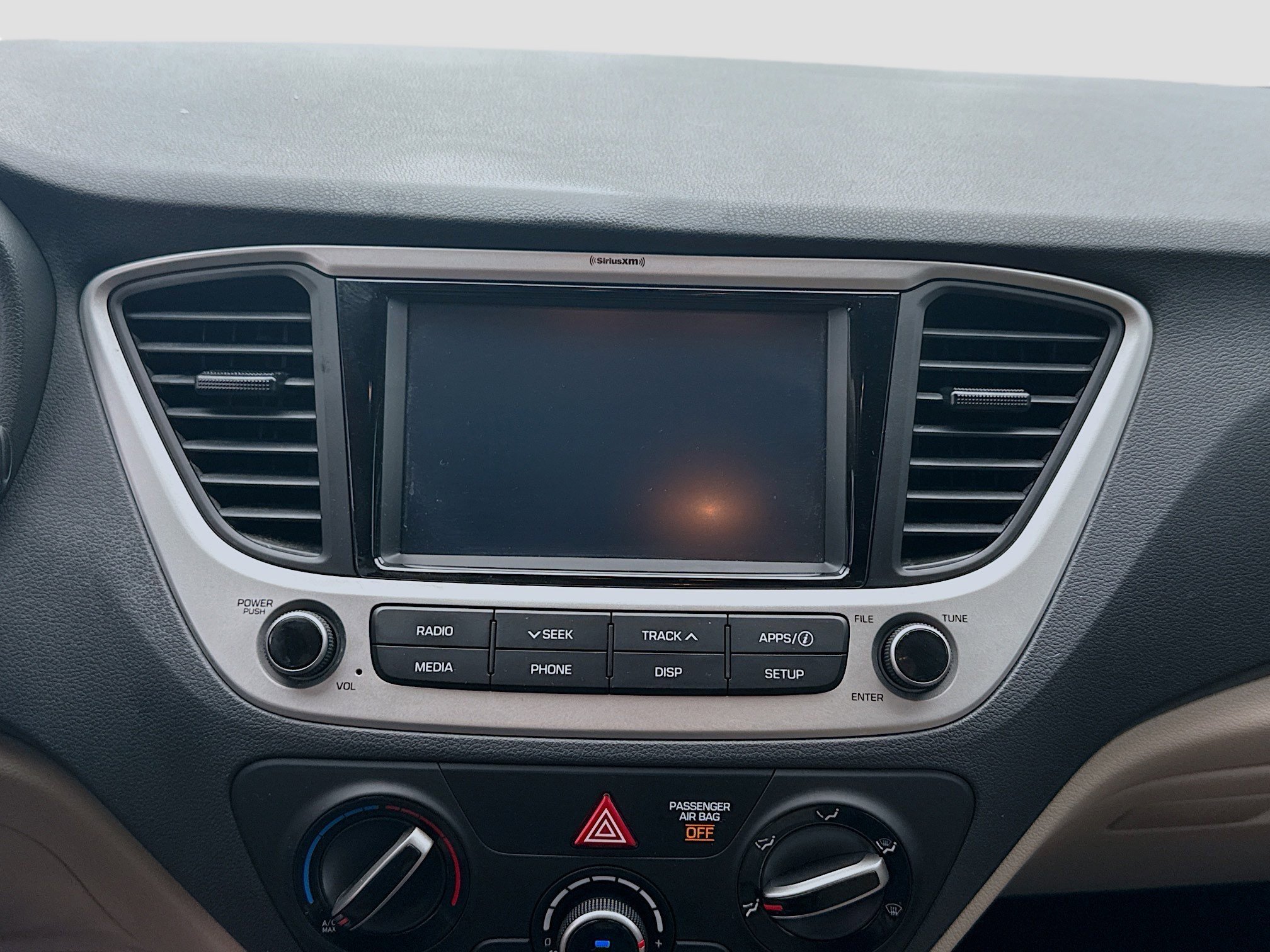 2022 Hyundai Accent SEL - Photo 8