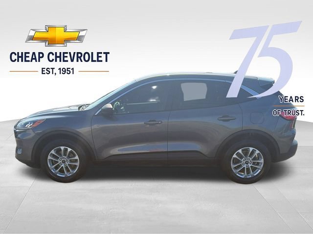 Used 2022 Ford Escape SE with VIN 1FMCU9G62NUA06670 for sale in Flemingsburg, KY