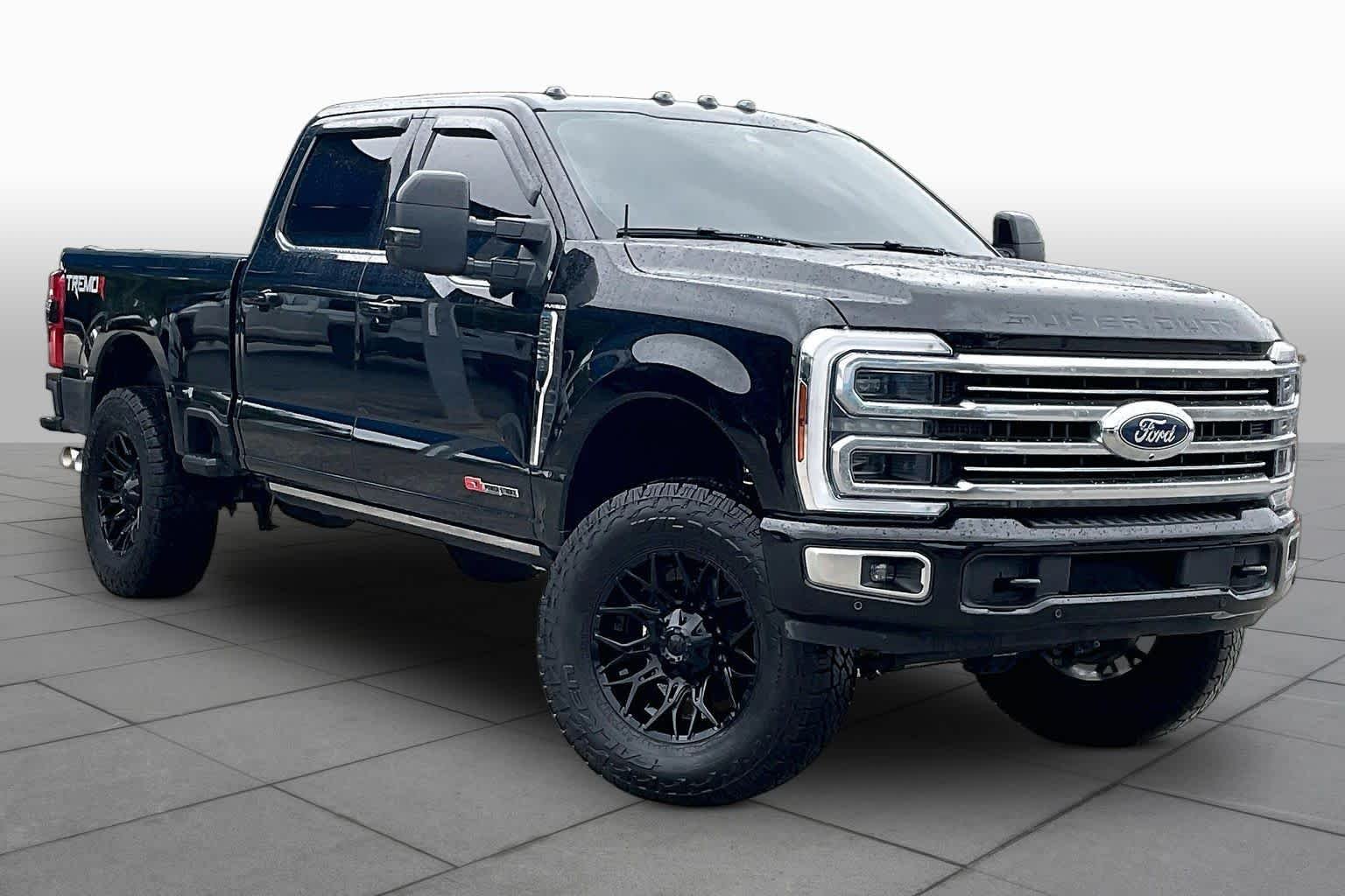 Used 2025 Agate Black Ford Platinum image 3