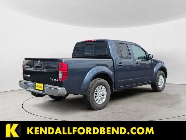Used 2016 Arctic Blue Nissan SV image 5