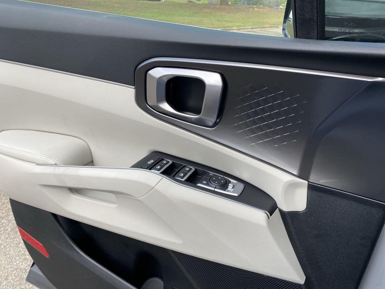 New 2026 Wolf Gray Kia S image 18