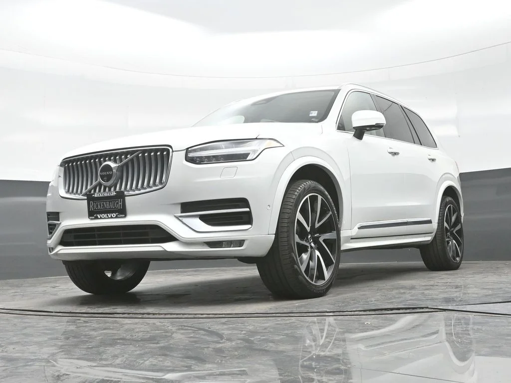 Certified Used 2024 Crystal White Volvo Plus image 24