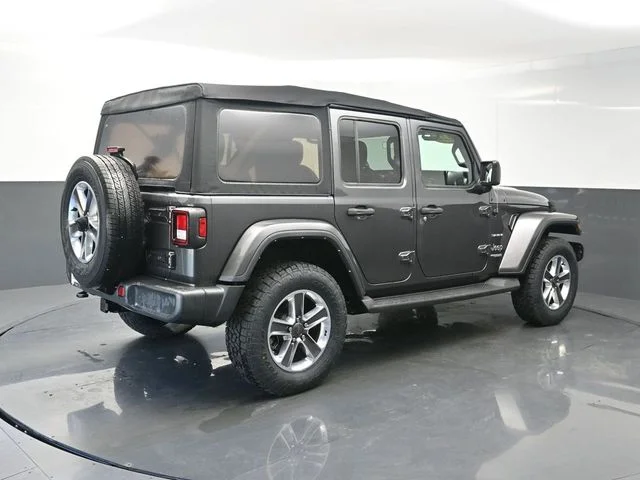 Used 2022 Gray Jeep Unlimited Sahara image 7