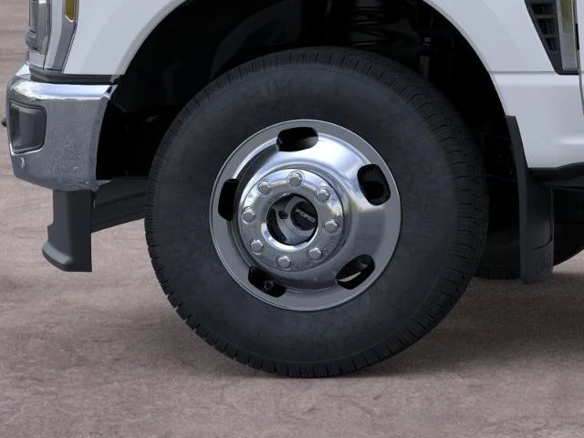 New 2026 Star White Metallic Tri-Coat Ford F-350® King Ranch® image 41