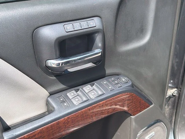 Used 2018 Gray GMC SLT image 18