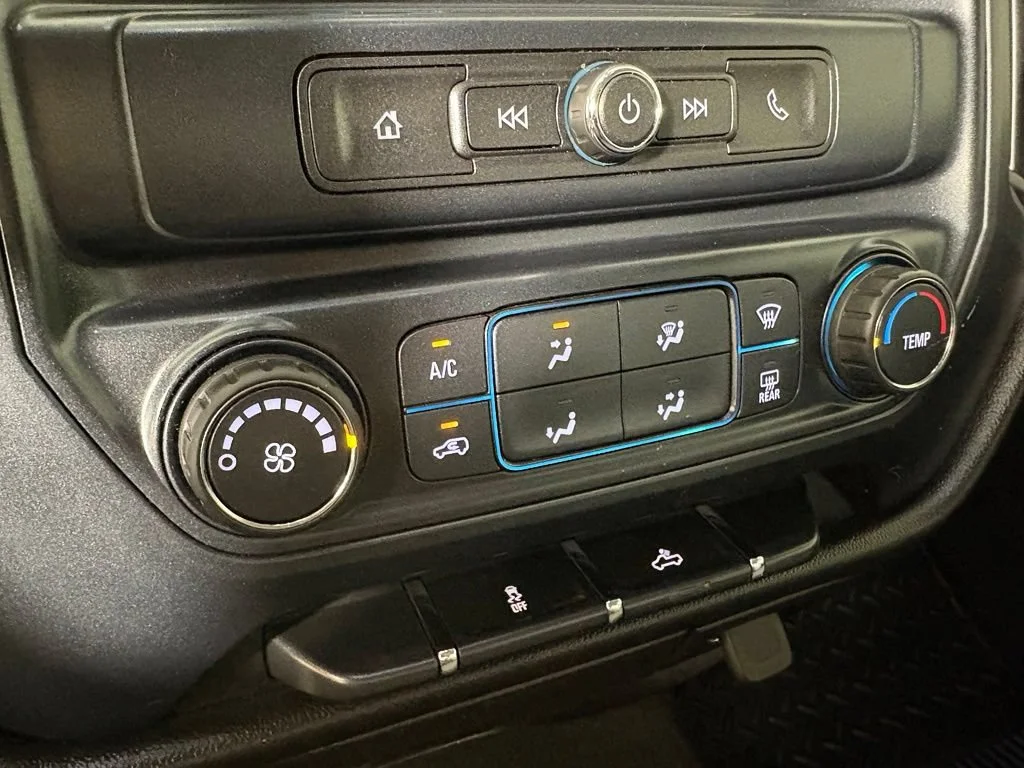Used 2018 BLACK Chevrolet Custom image 33