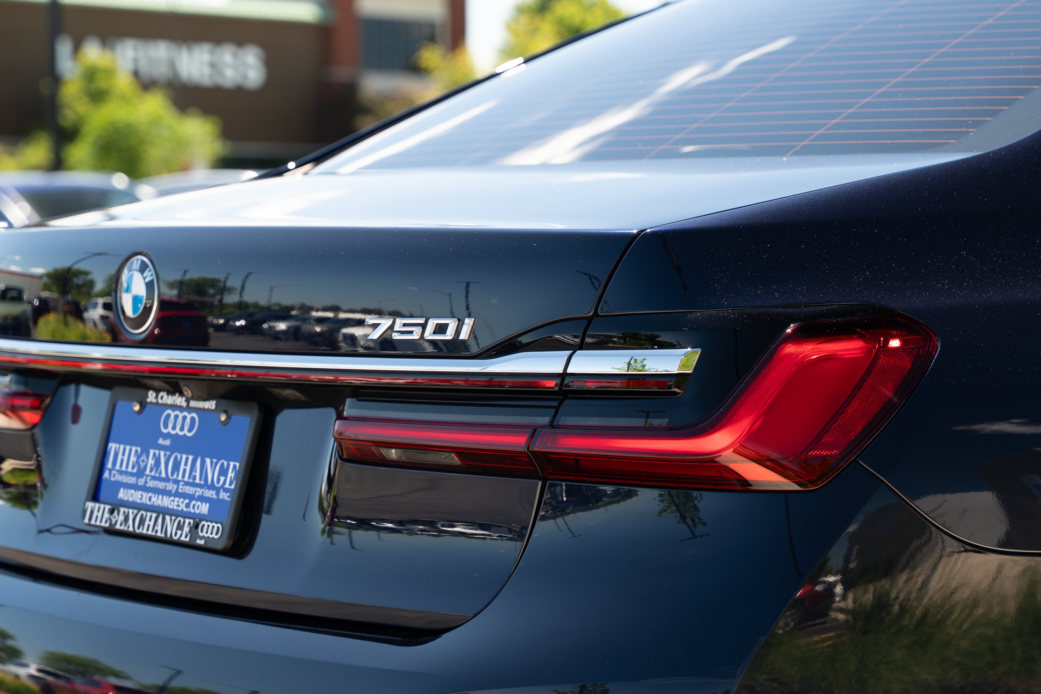 Used 2020 Imperial Blue Metallic BMW 750i xDrive image 34