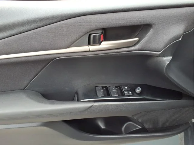 Used 2025  Toyota LE image 10