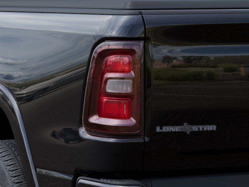 New 2026 Diamond Black Crystal Pearl-Coat Exterior Paint RAM Lone Star Night Edition image 35