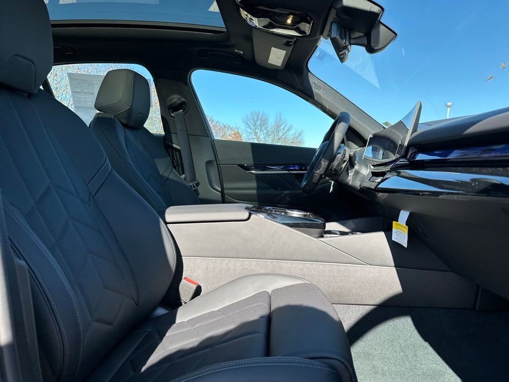 New 2026 Black Sapphire Metallic BMW 530i xDrive image 24