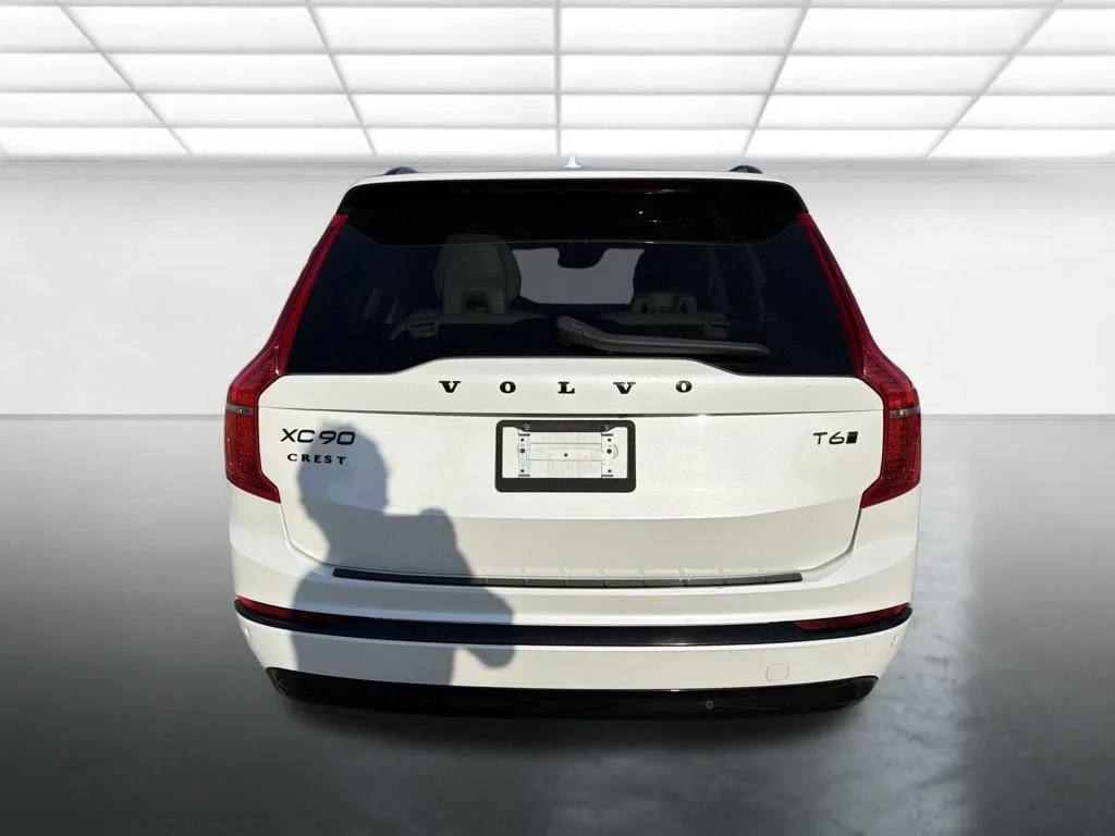 Used 2022  Volvo Inscription image 3