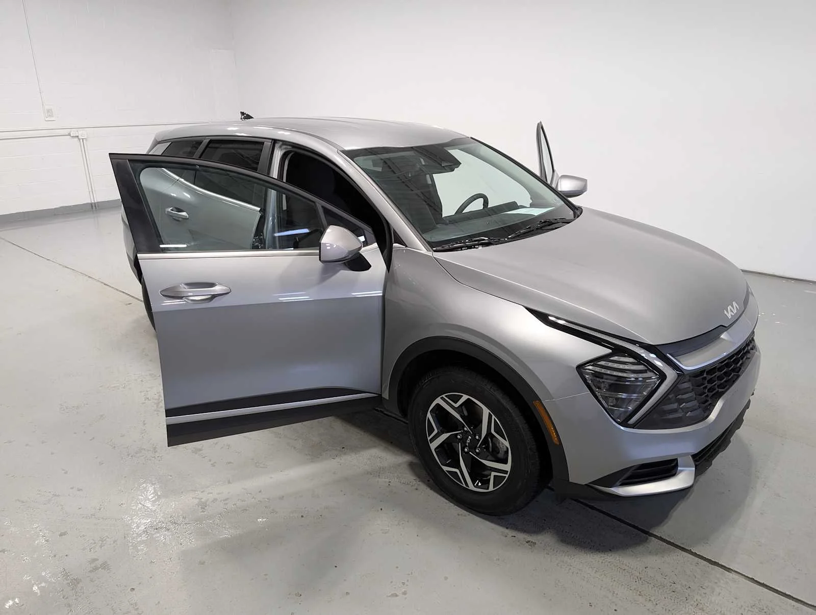 Used 2024 Steel Gray Kia LX image 16