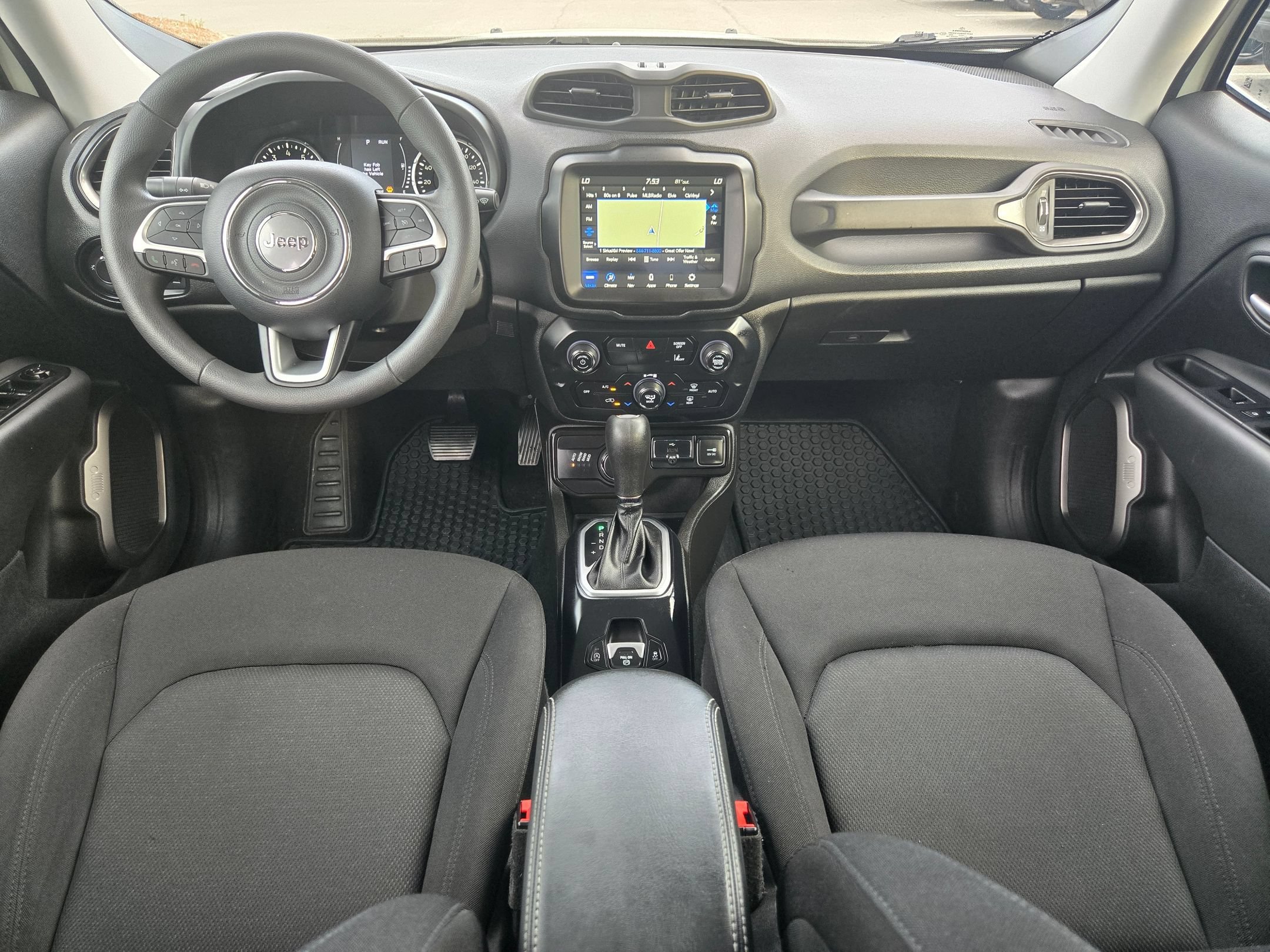 Used 2023 Alpine White Clearcoat Jeep Latitude image 10