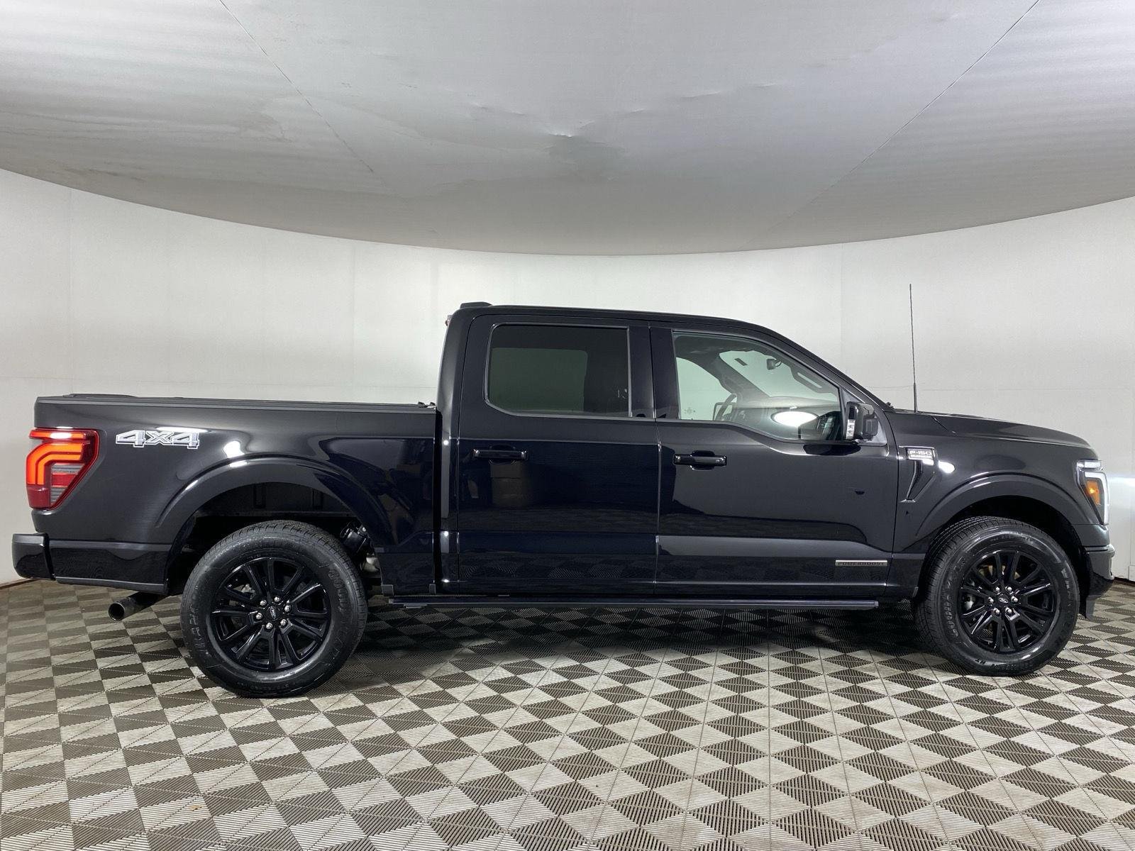 Used 2024 Agate Black Ford Platinum image 8