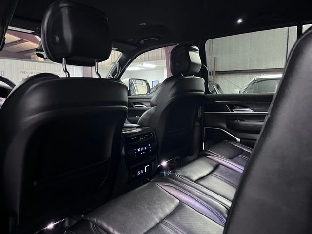 Used 2022 White Jeep Series III image 10