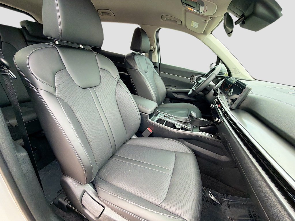 Certified Used 2026 White Kia S image 14