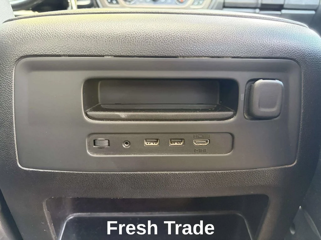 Used 2018 Red Quartz Tintcoat GMC Denali image 9