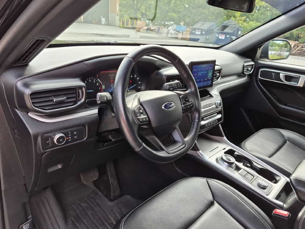 Used 2020 Black Ford XLT image 14