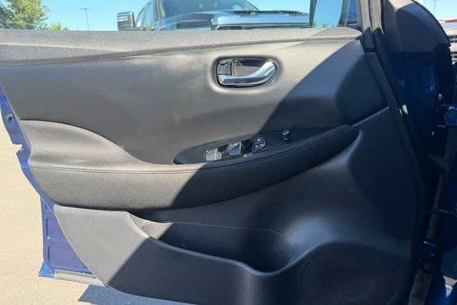 Used 2019 Blue Nissan SV image 11
