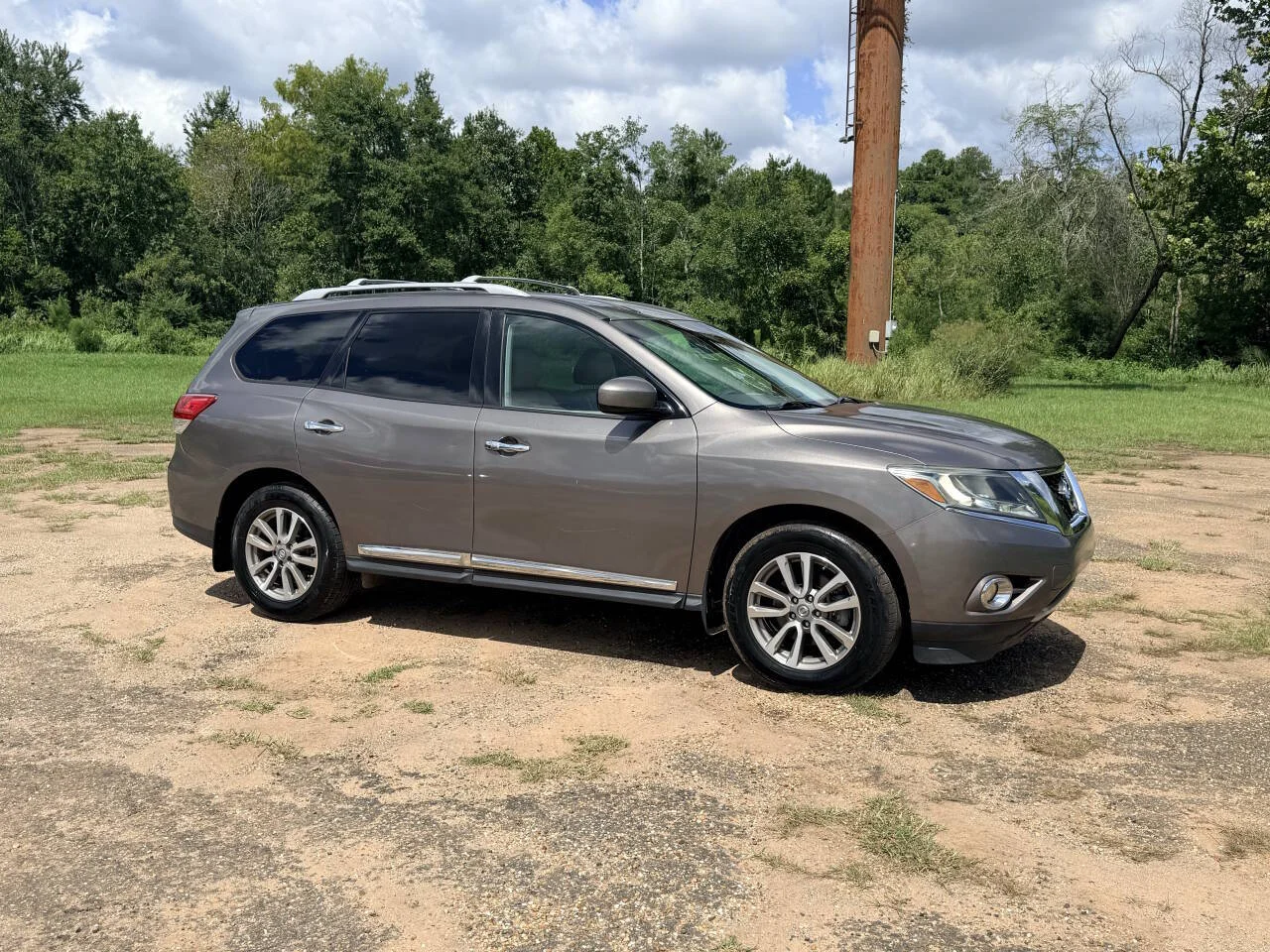 Used 2014 Tan Nissan SL 4dr SUV image 7