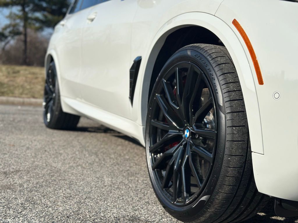 2026 BMW X5 M60i - Photo 9