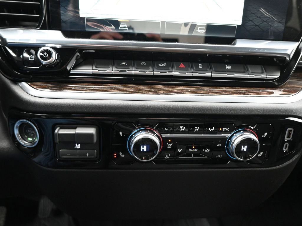 New 2026 Sterling Metallic GMC Elevation image 17