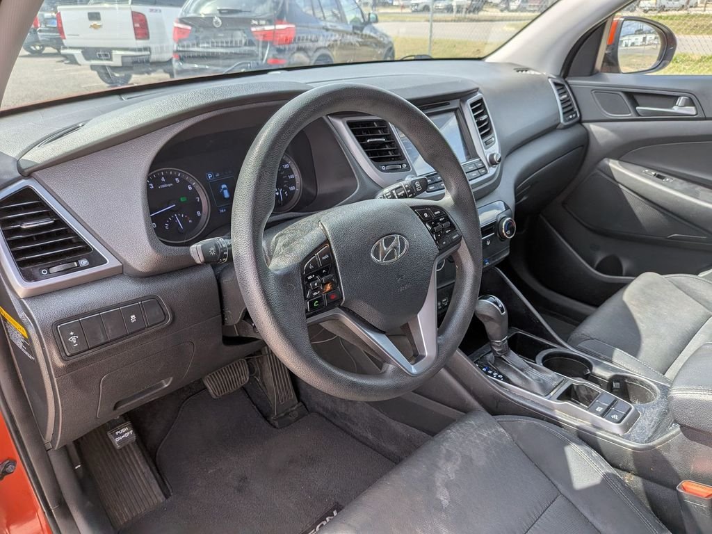 Used 2016 Orange Hyundai SE image 30