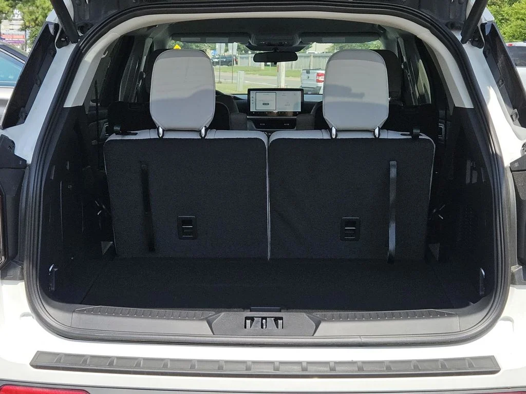 2026 Ford Explorer Active - Photo 11