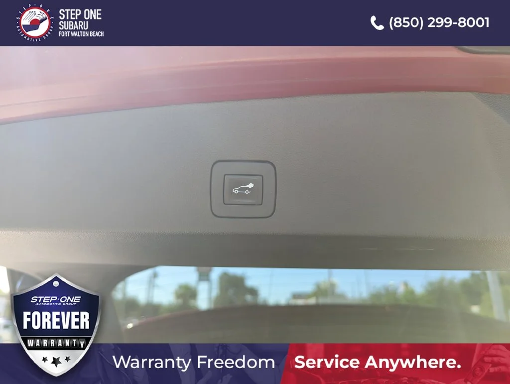 Used 2022 Red Buick Select image 30