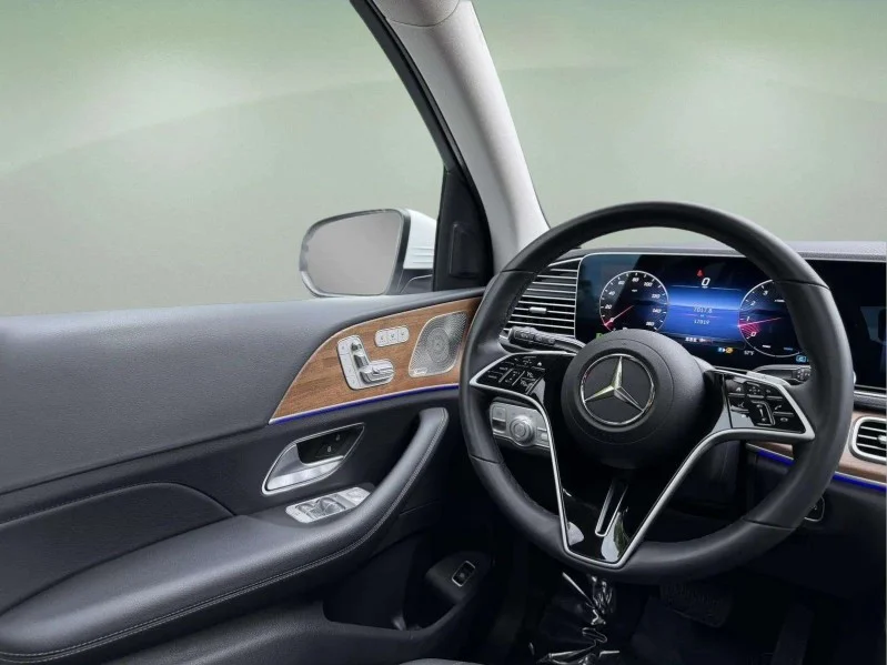 Certified Used 2025 Polar White Mercedes-Benz GLE 350 image 12