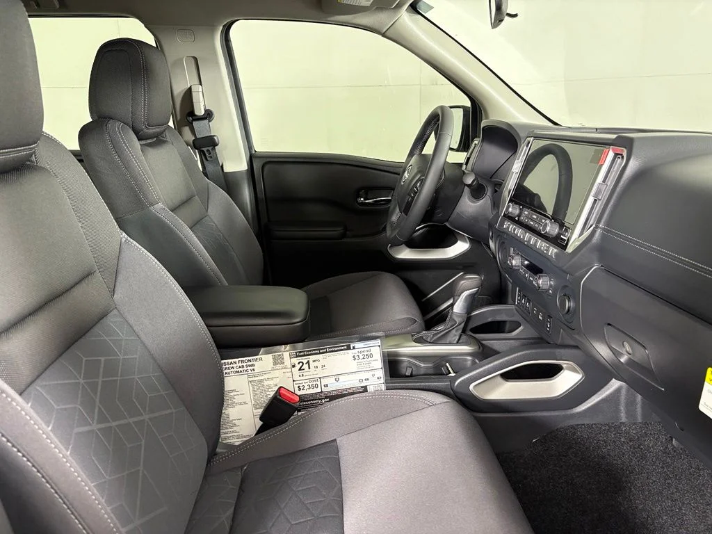 New 2026 Glacier White Nissan Crew Cab SV image 14