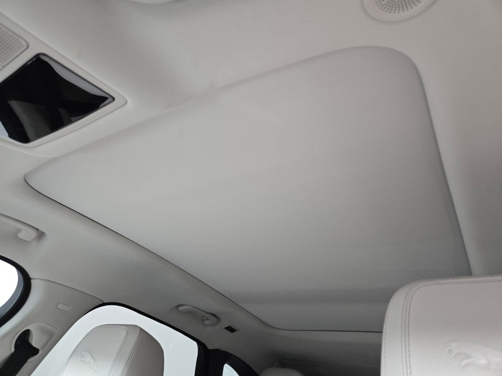 2023 Jaguar F-Pace S - Photo 12