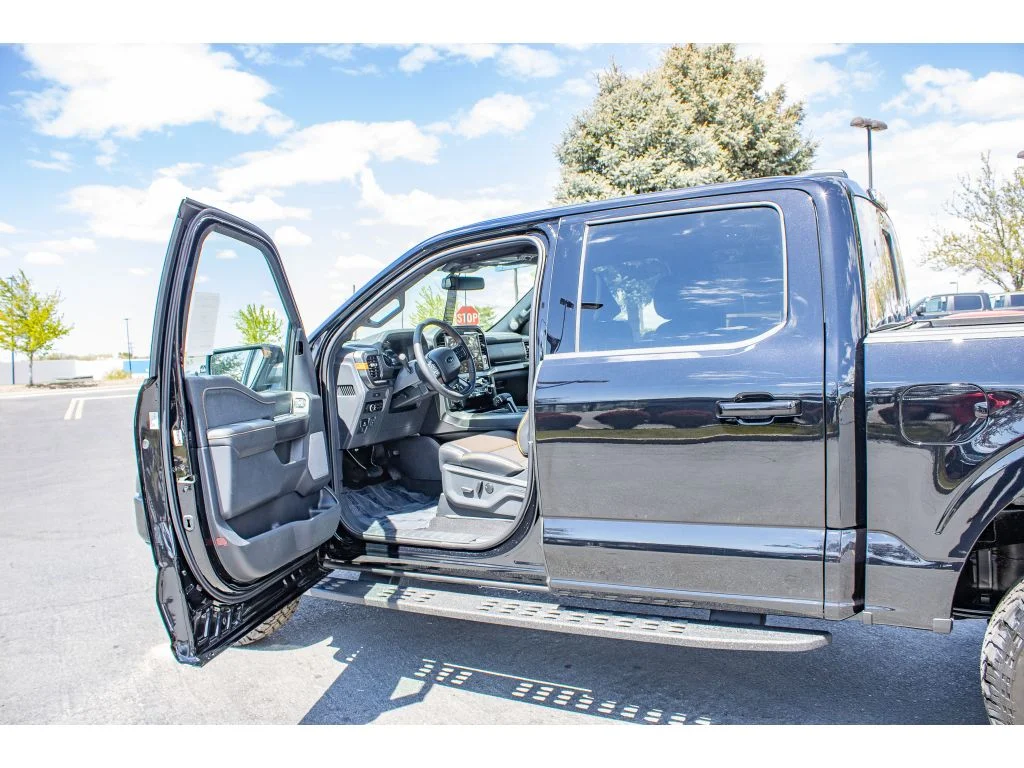 New 2026 AGATE BLACK METALLIC Ford Tremor image 30