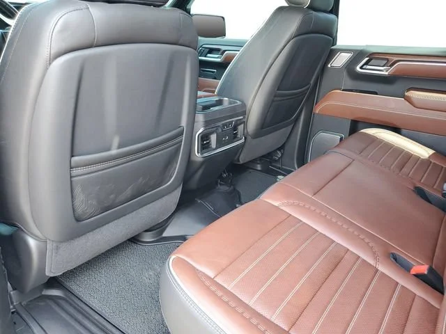 Used 2025 Onyx Black GMC Denali Ultimate image 23
