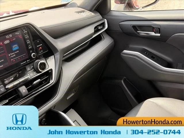 Used 2022 Red Toyota XSE image 17