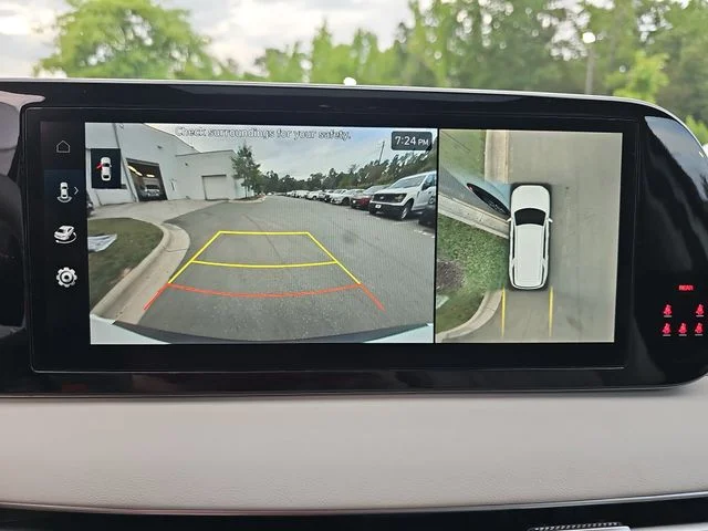 Used 2024 White Hyundai Limited image 24