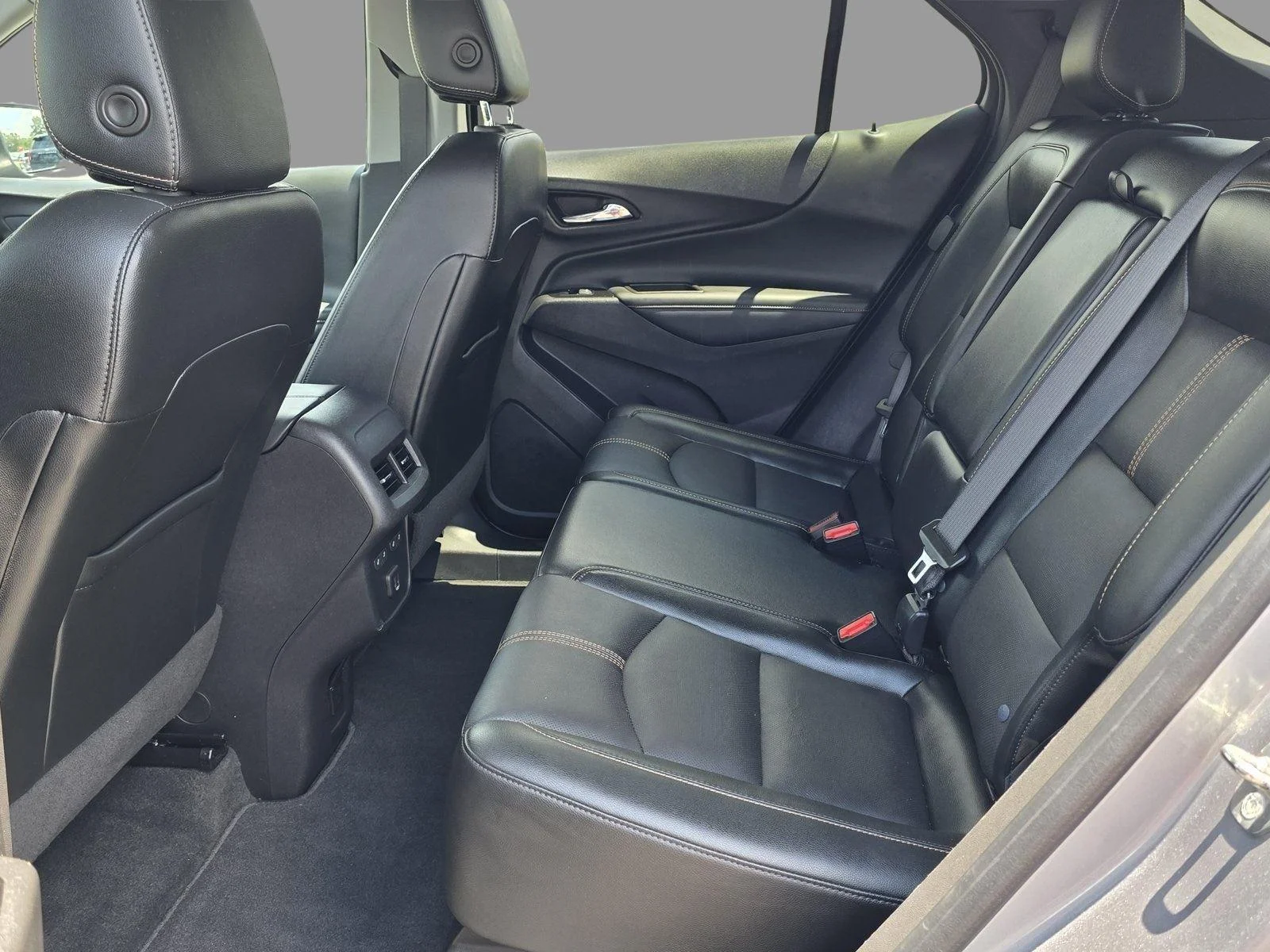 Used 2023 Sterling Gray Metallic Chevrolet Premier image 25