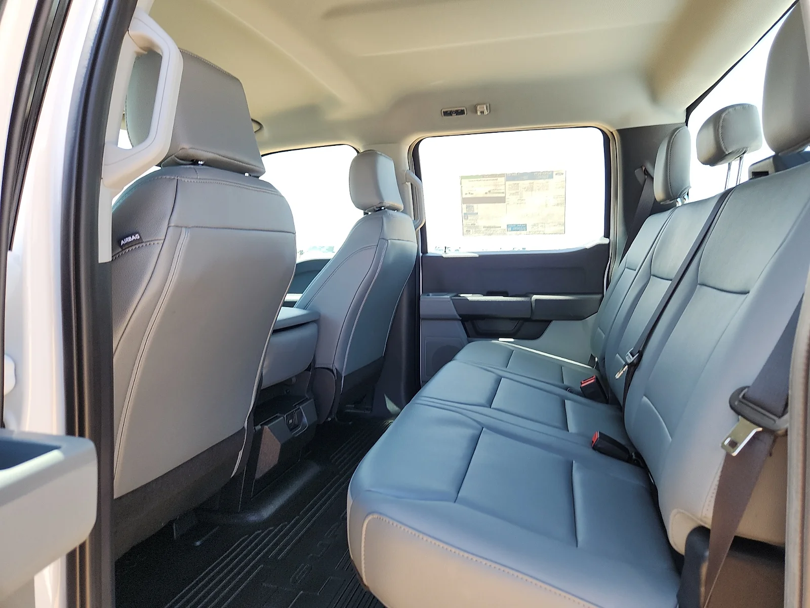 New 2026 Oxford White Ford F-450® XL image 18