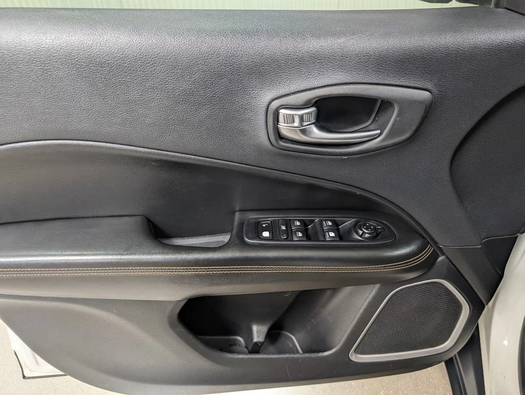 Certified Used 2019 White Clearcoat Jeep Limited image 12