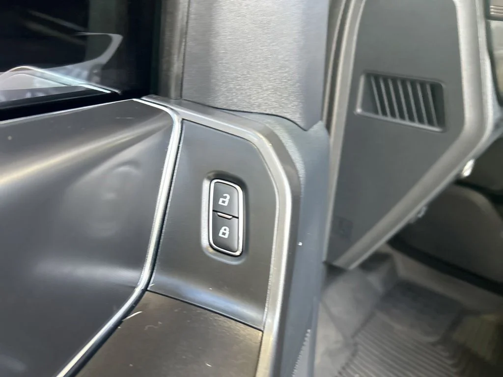 Used 2022 Silver Ford XLT image 43