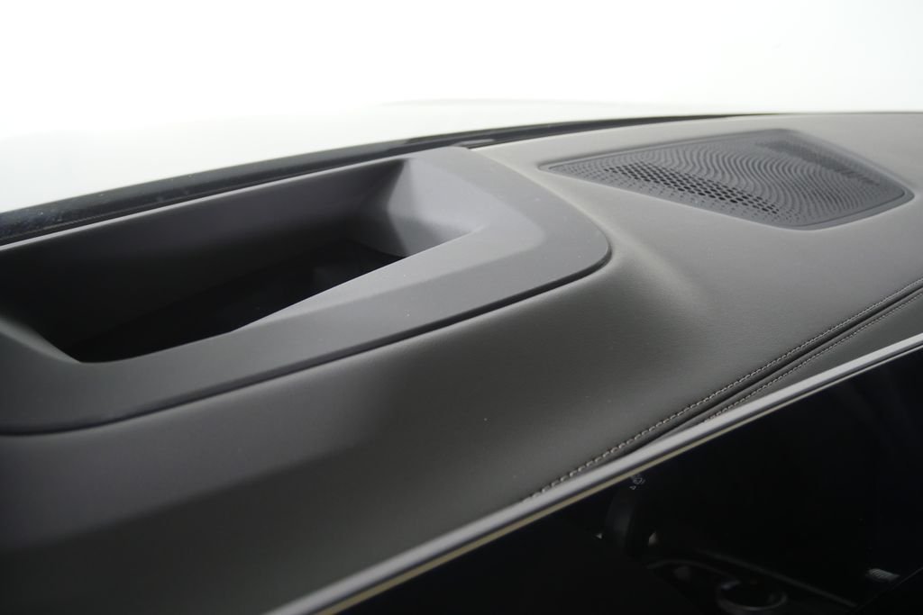 New 2027 Black Sapphire Metallic BMW xDrive40i image 21