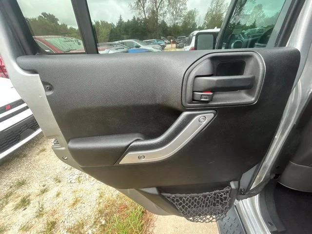 Used 2014 Gray Jeep Unlimited Rubicon image 13